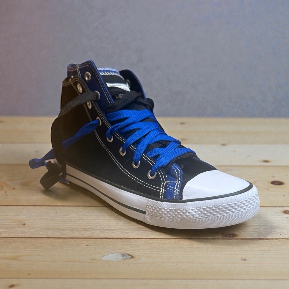 Men’s Chuck Taylor style sneakers